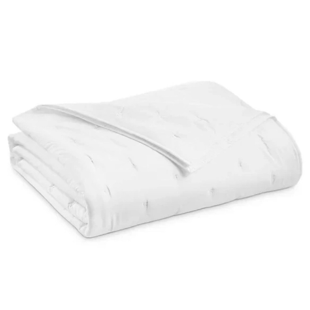 Elegant White Bedding Set - Picture 3 of 4